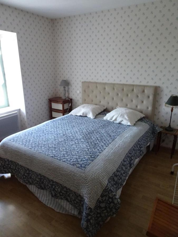 Au Bon Gre D'Hugoline Bed & Breakfast Blanzac  Bagian luar foto